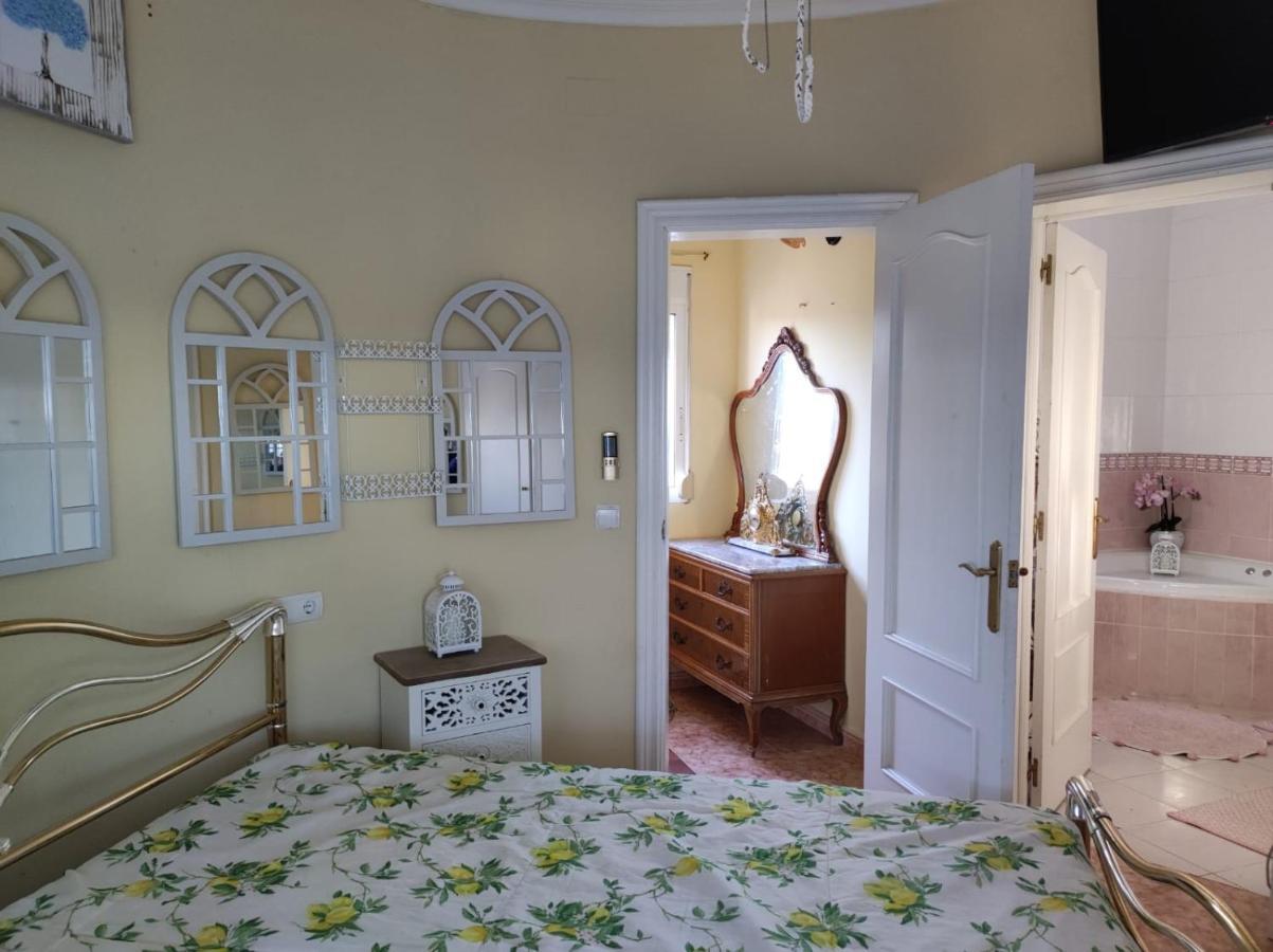 Vila Chateau Angelique Montroy Exteriér fotografie
